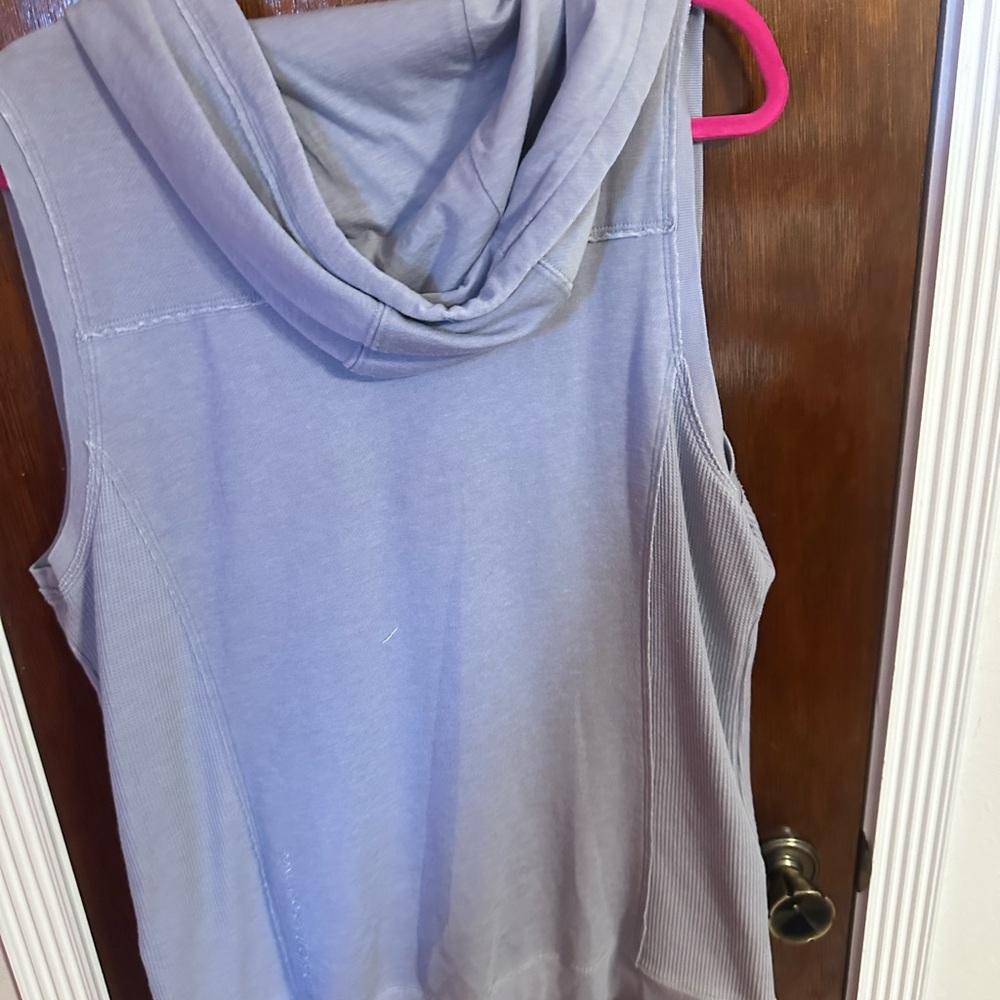 Calvin Klein Gray Performance Top - image 5